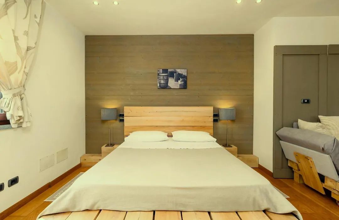 Ca'Luna Guest House-1